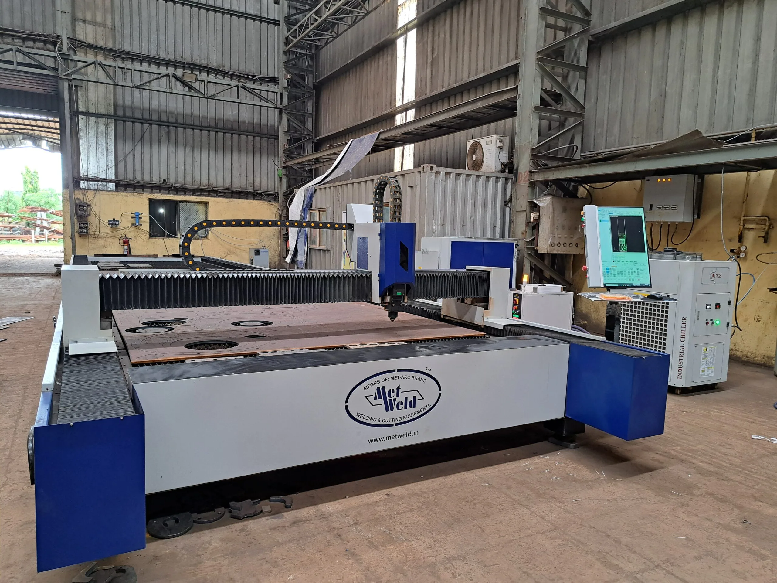 CNC Fiber Laser Cutting Machine Manufacturer in Gujarat